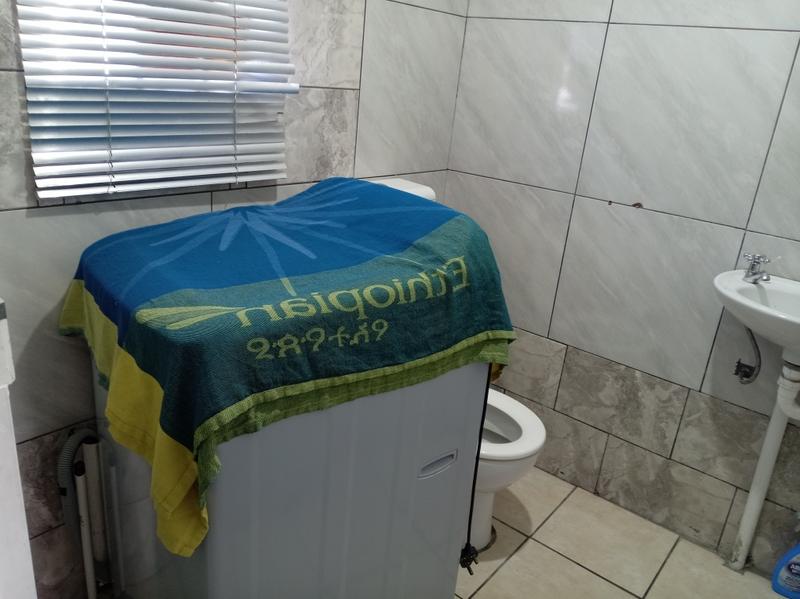 2 Bedroom Property for Sale in Pelikan Park Western Cape